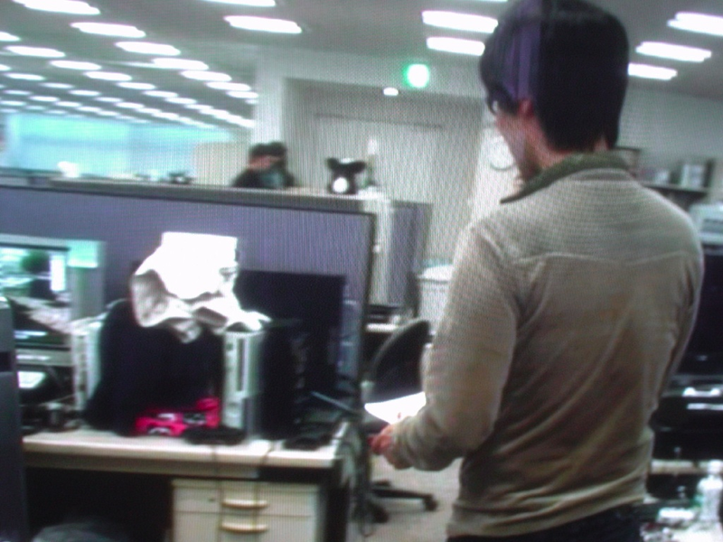 Illustration for article titled Is That a 360 Devkit on Kojima's Desk?